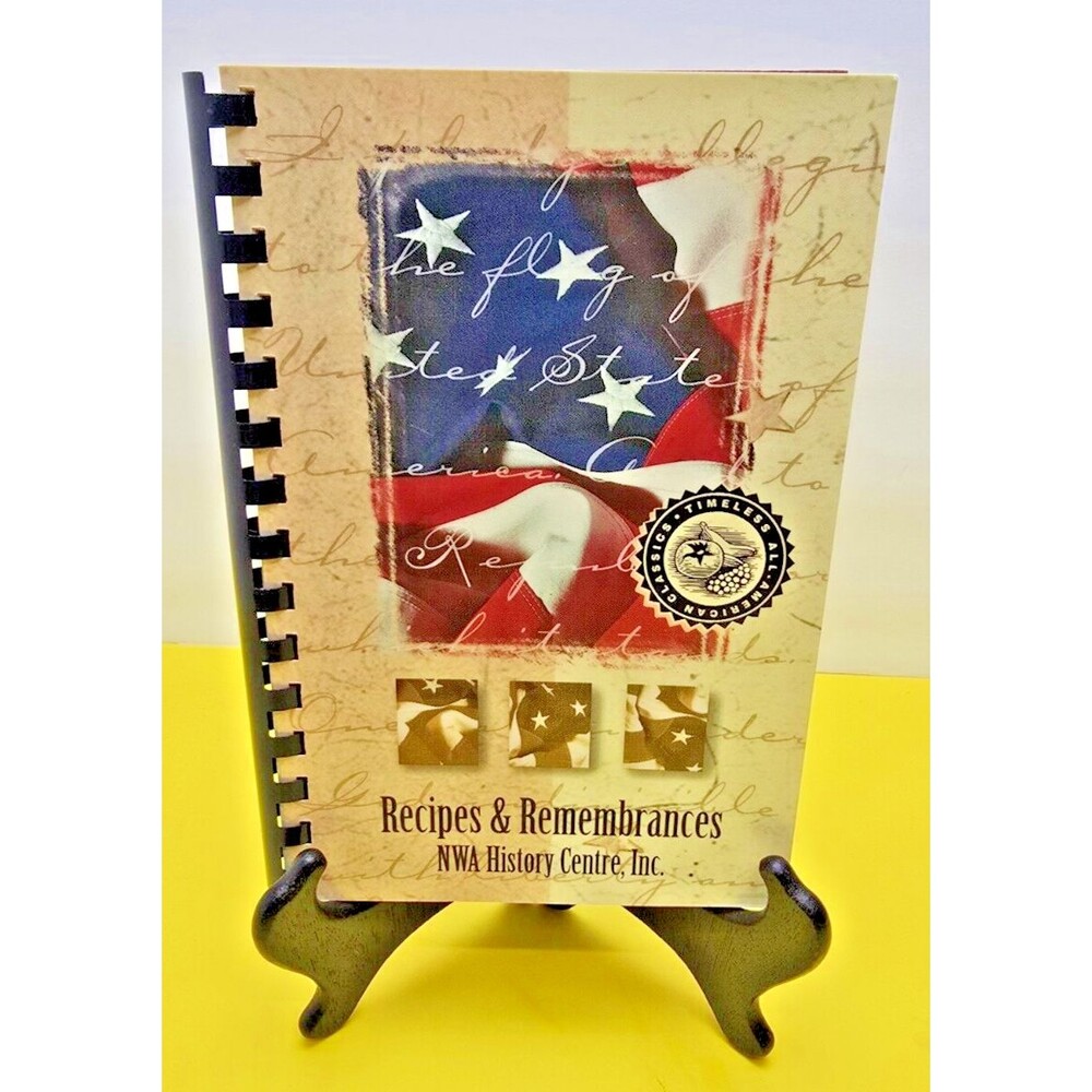 NORTHWEST AIRLINES COOKBOOK "RECIPES AND REMEMBRANCES" COLLECTIBLE EDITION BOOK